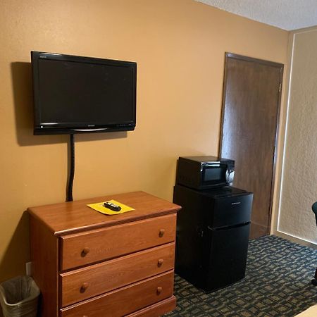 Townhouse Inn & Suites เคลมัทฟอลส์ ภายนอก รูปภาพ